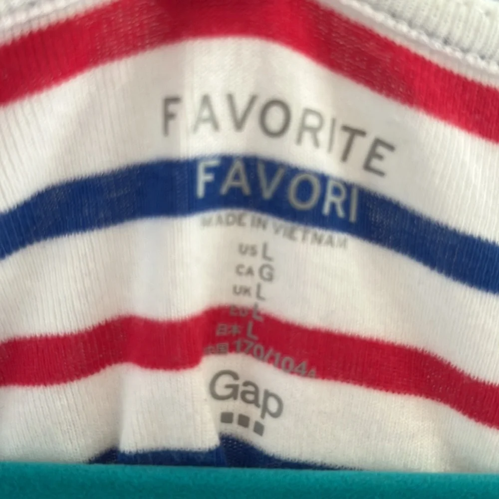 Gap favorite long sleeve t shirt